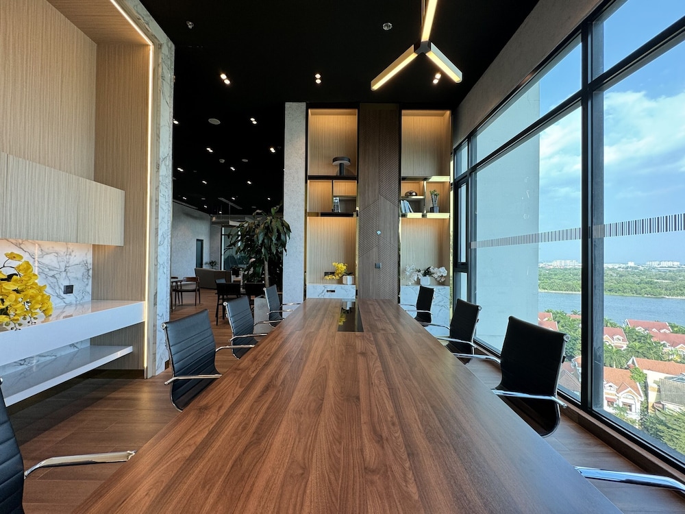 meeting & event spaces