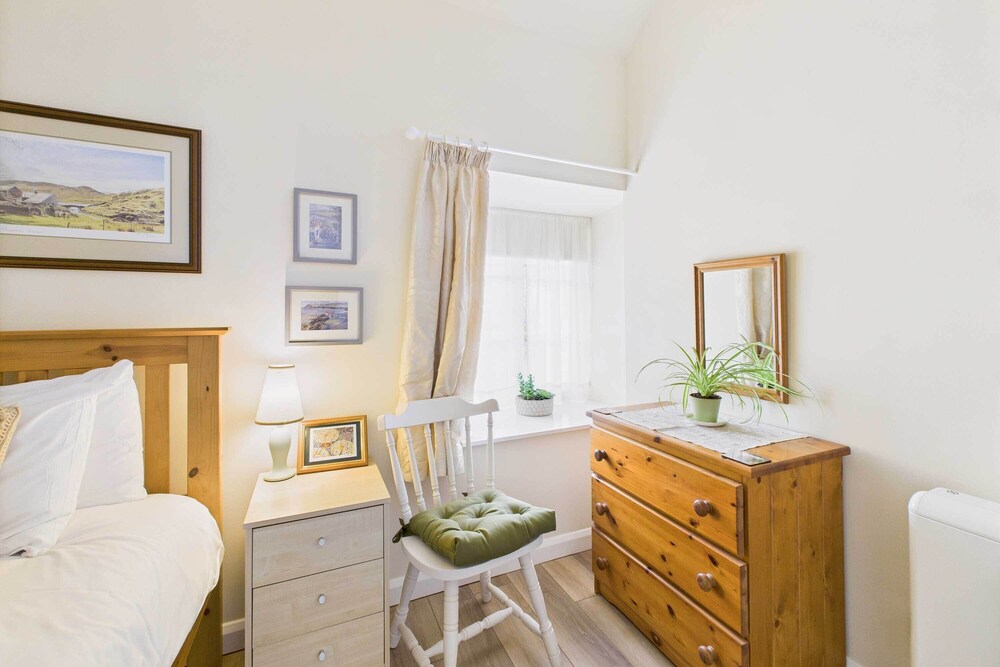 Host Stay Lane Farm Cottage
