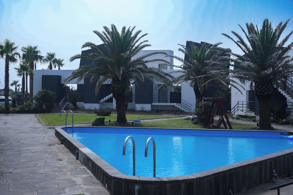 Yegerina Resort