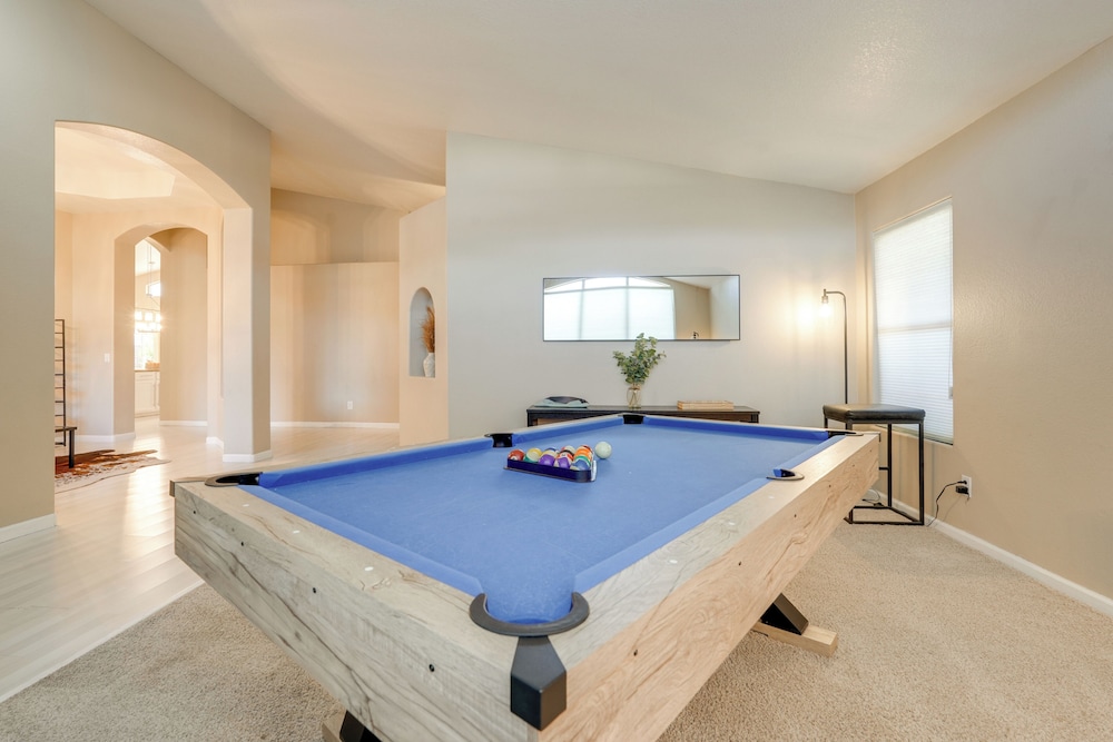 Private Pool & Patio: Spacious Gilbert Getaway!