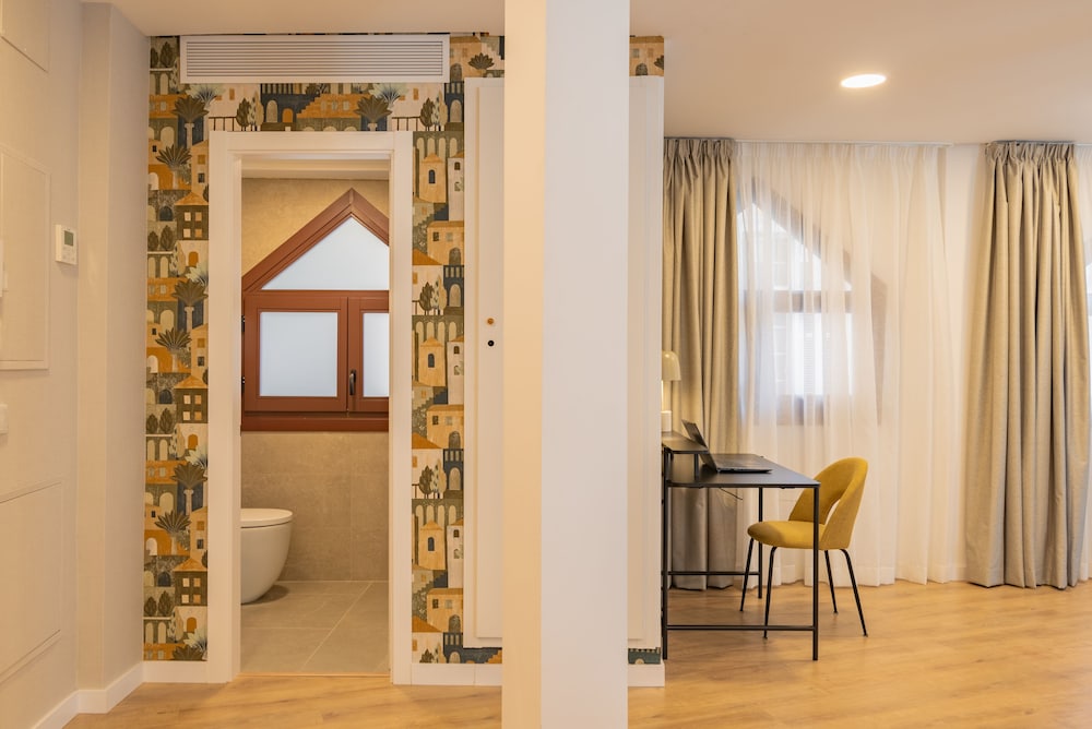 Feelathome Atarazanas Apartments 36