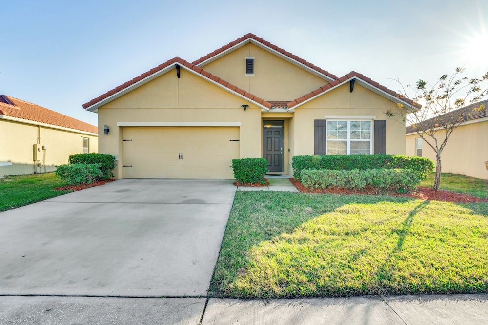 7 Mi to Usta: Waterfront 'tennis House' w/ Yard!