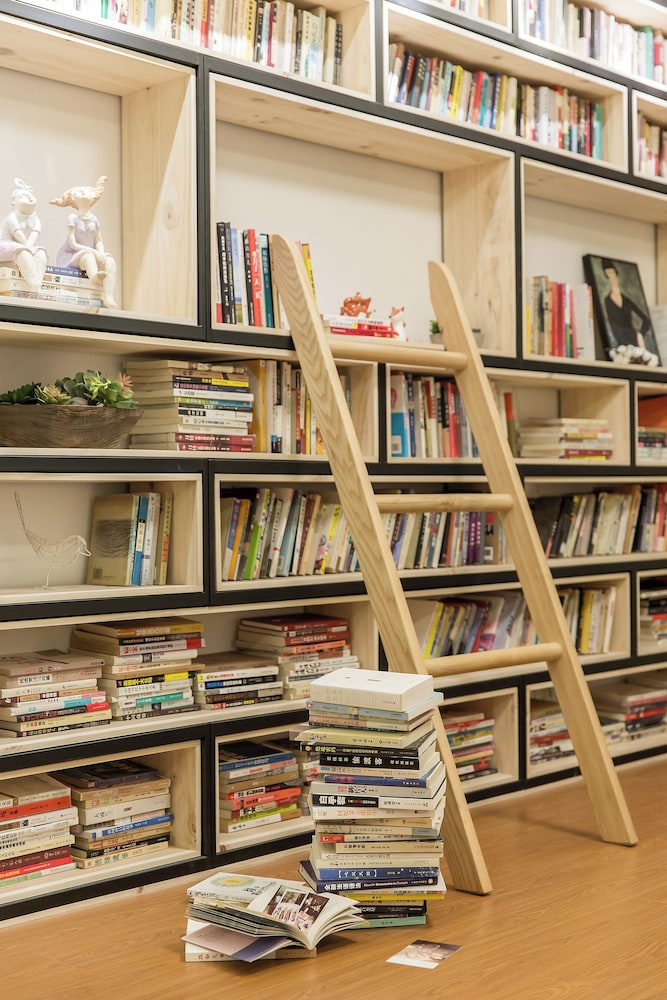 Book and Bed-People's Square