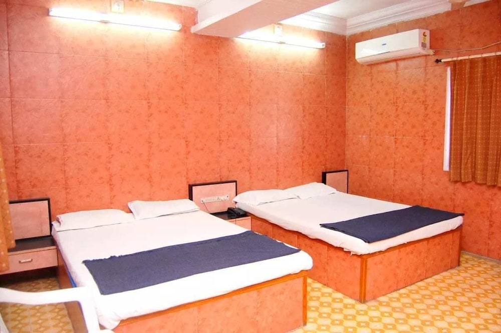 Hotel Meera
