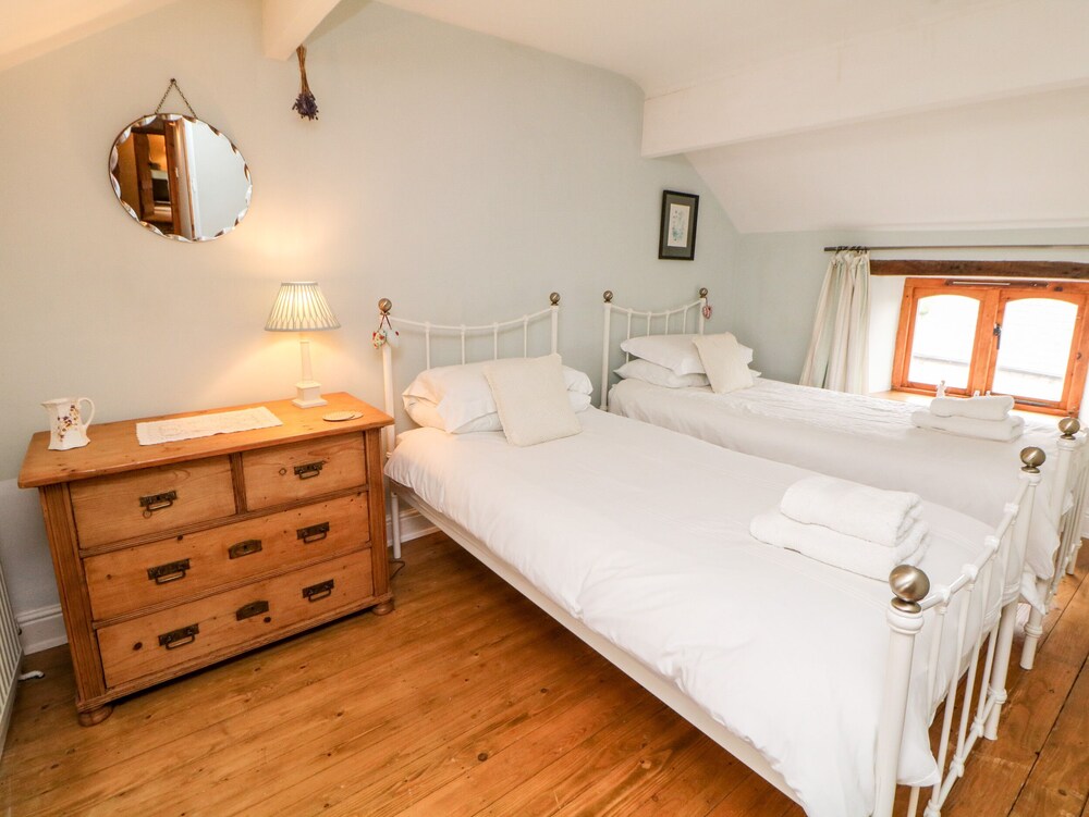 Kempshill Cottage