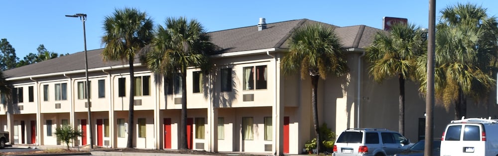 Guest Cottage & Suites By OYO Brunswick/Golden Isles