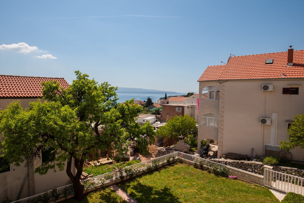 Rose Garden Apartments