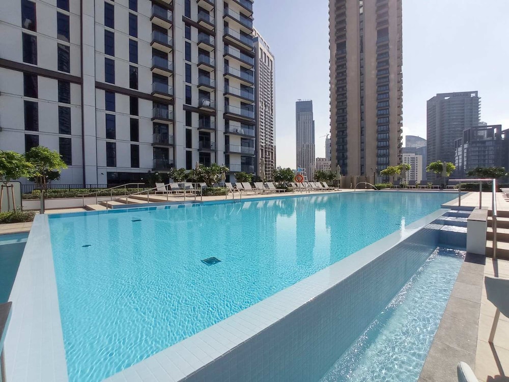 Full Burj Khalifa Views in This Amazing 2 Bedroom