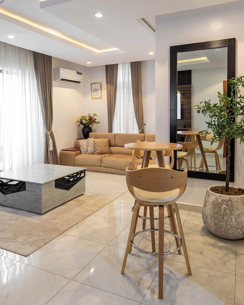 George Residence Ologolo Lekki