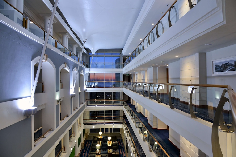 Radisson Collection Hotel, Waterfront Cape Town 2