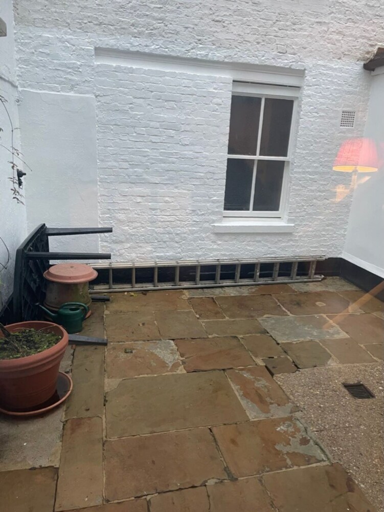 Expansive 4BD Home- 15 min From Buckingham Palace!