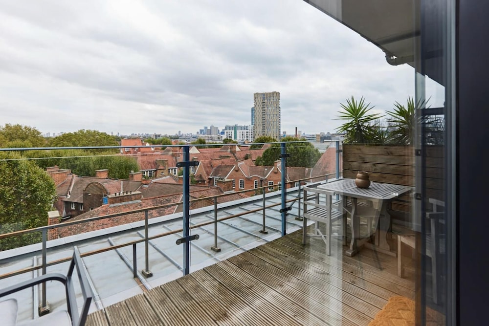 The Shoreditch Escape - Lovely 2bdr Flat With Balcony