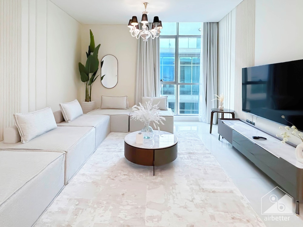 Your Perfect Meydan Getaway: 1B Polo Residence C3