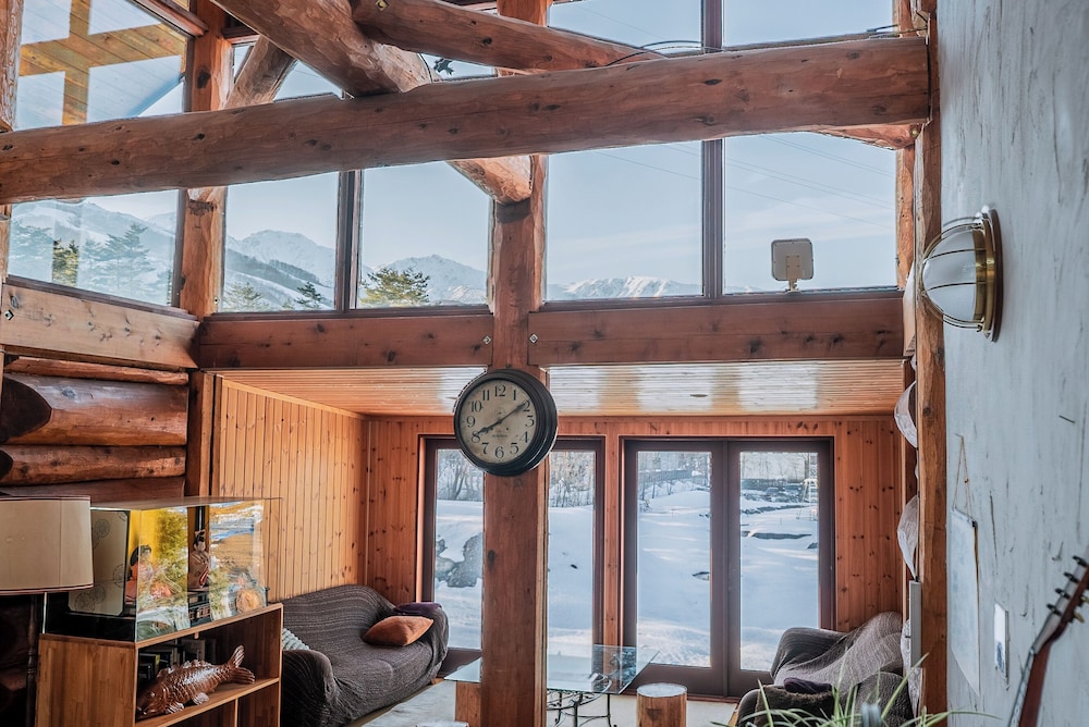 Hakuba Log Hotel Meteor