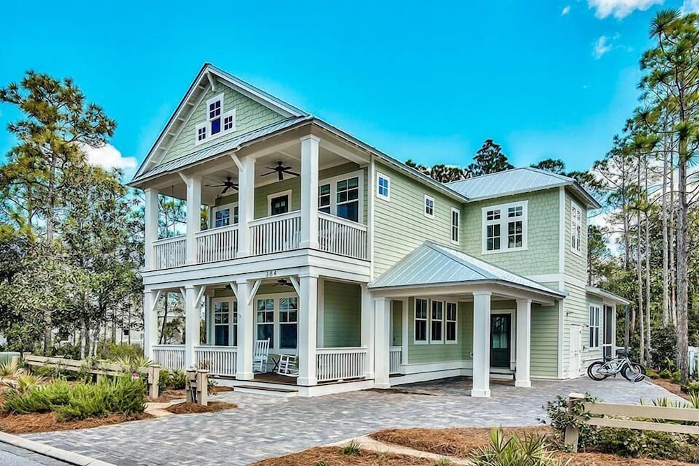 Endless Grace 4 Bedroom Holiday Home by Five Star Properties