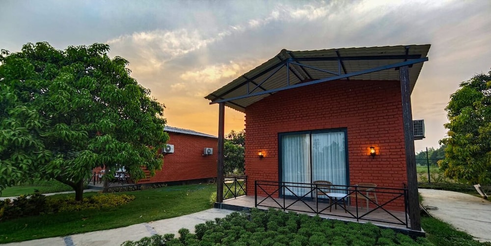 Mamaya Resort & Spa By Four Leaf Hotels