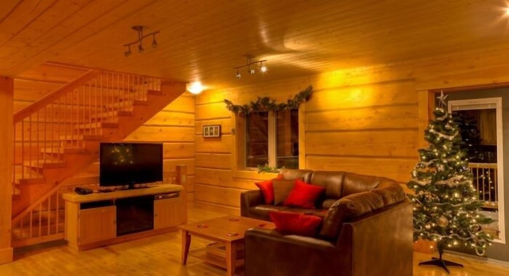 Mount 7 Lodges