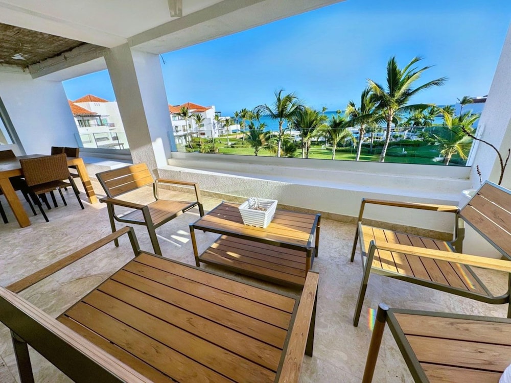Apt With 2BR and Beach Access in Punta Palmera