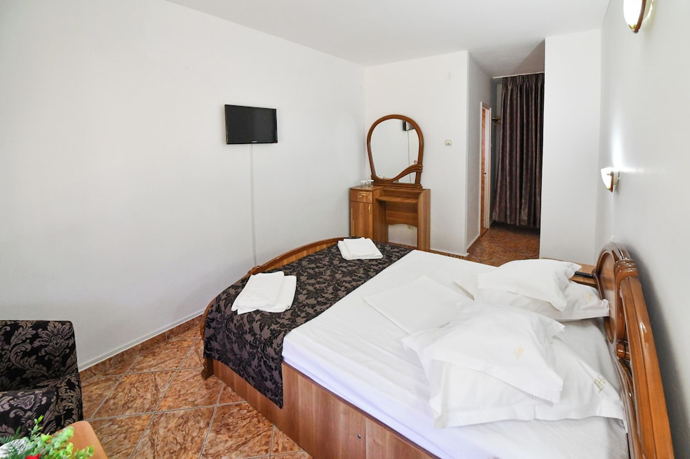 Complex Tismana All Inclusive view 5