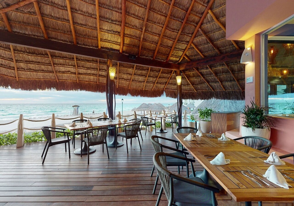 Grand Park Royal Cancun - All Inclusive