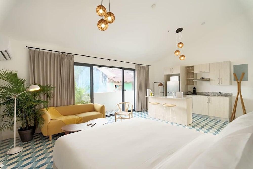 w Fancy Loft in Santa Ana