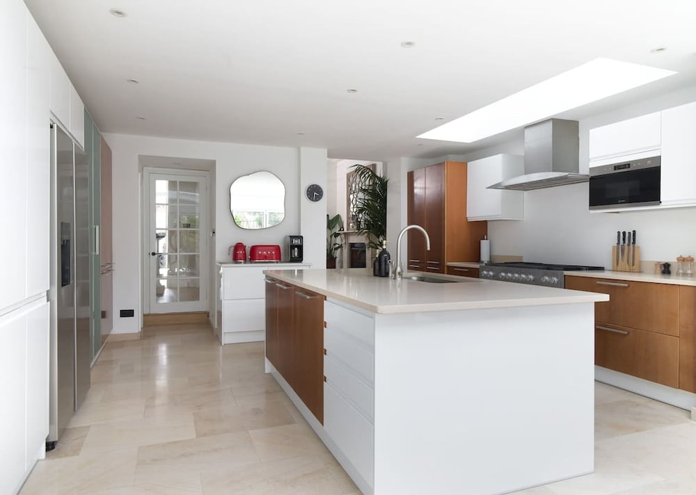 Luxury 5-bedroom Town House in Brook Green Central London