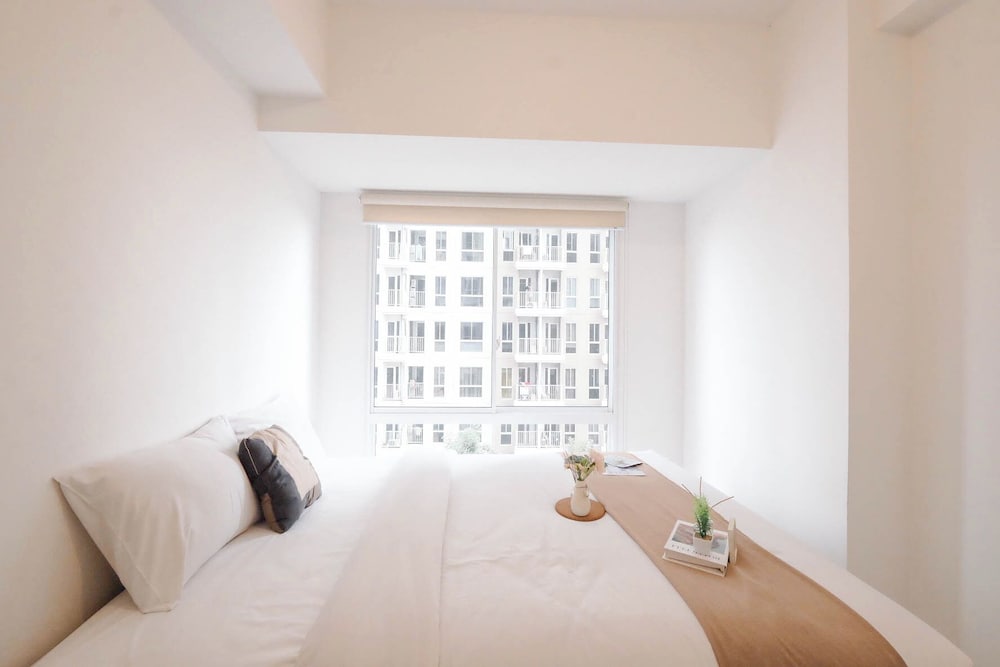 Basic 2Br Apartment Near Tokyo Hub At Tokyo Riverside Pik 2