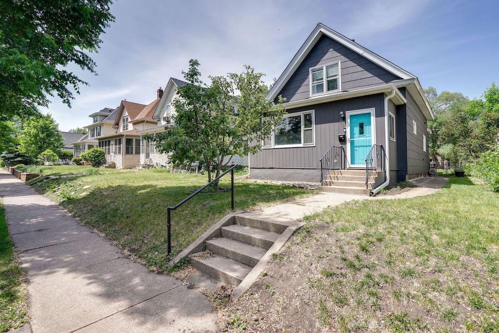 Pet-friendly Saint Paul Home Near Allianz Field!