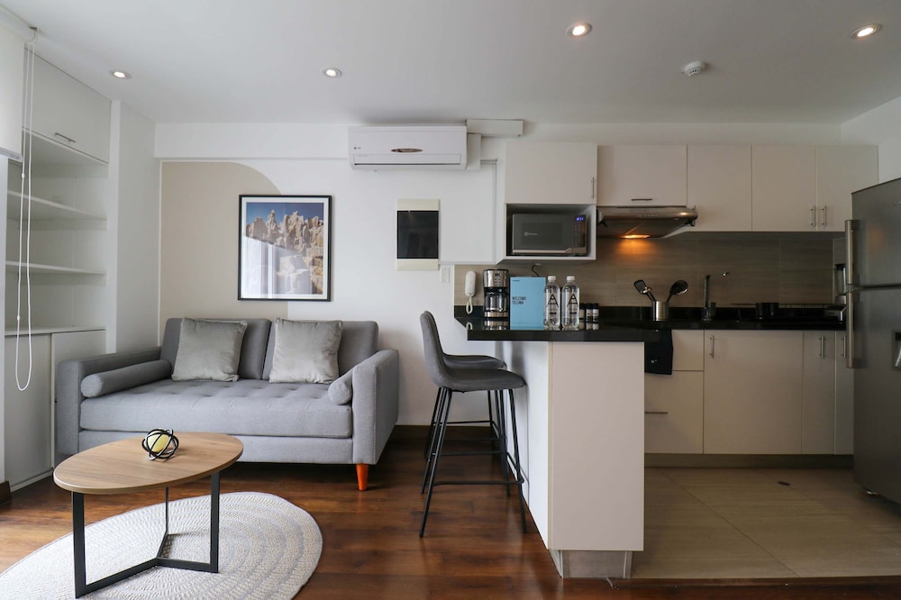w Luxurious 1BR w Majestic Balcony in Barranco