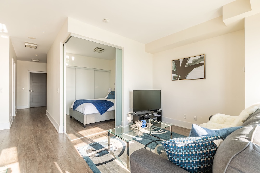 Premium Suites Apartments - Toronto - Image 5