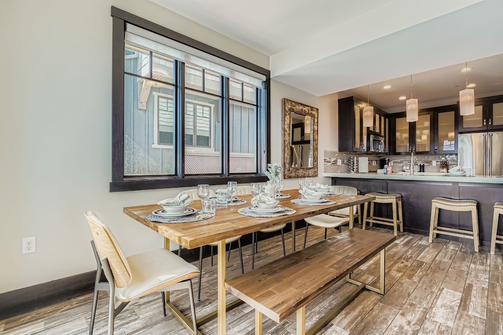 Tranquil Blackstone Getaway 3 Bedroom Townhouse