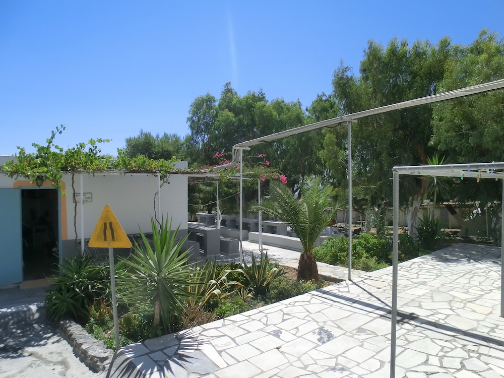 Santorini Camping & Hostel