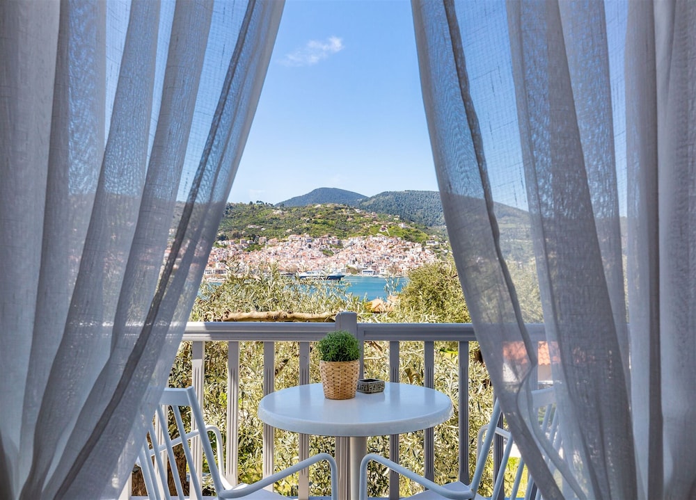 Evlalia Studios & Villas