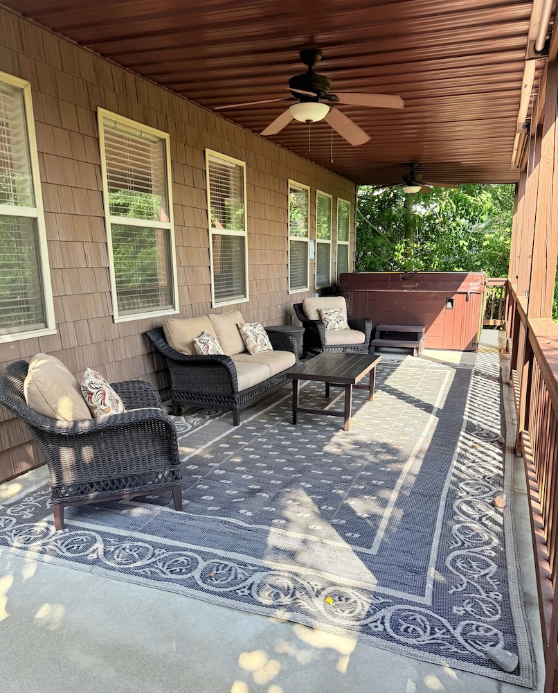 Lake It Easy 3 Level Home