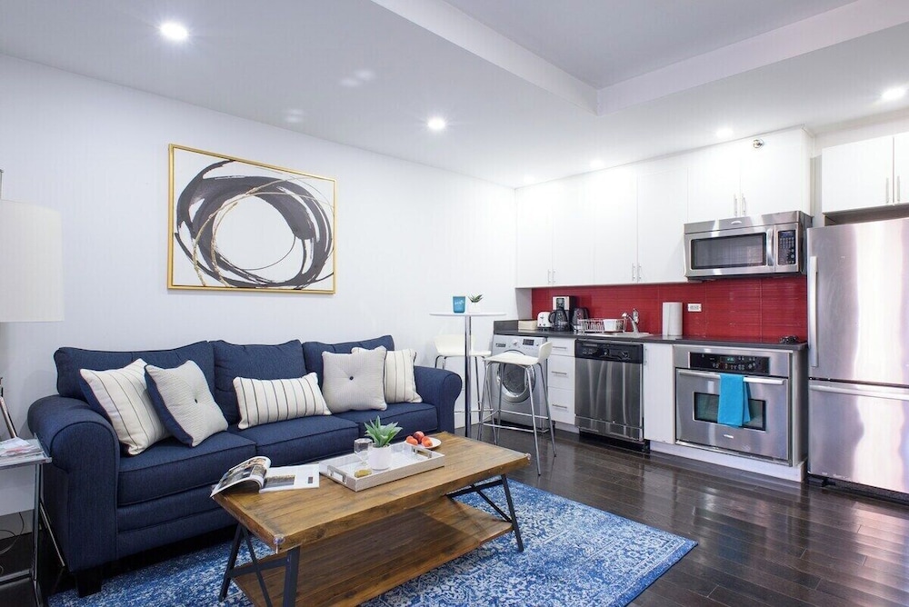 809 Midtown Apartments