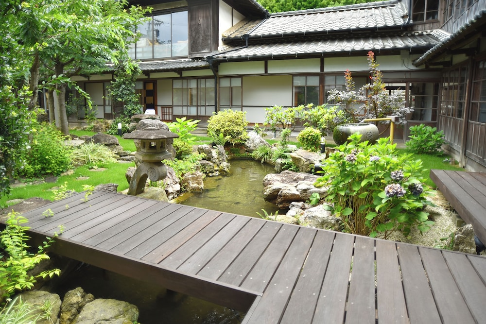Photo 6