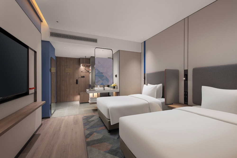 Holiday Inn Express Qingdao City Balcony by IHG