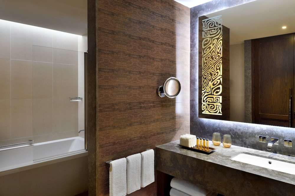 Lapita, Dubai Parks and Resorts, Autograph Collection