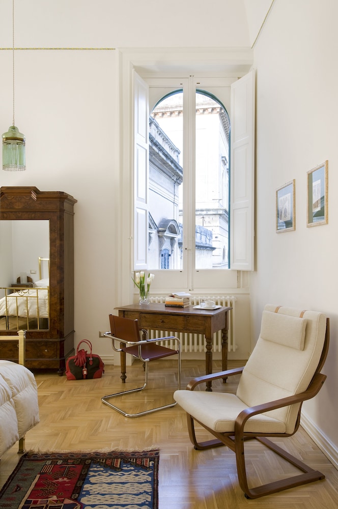 Palazzo De Giorgi view 4