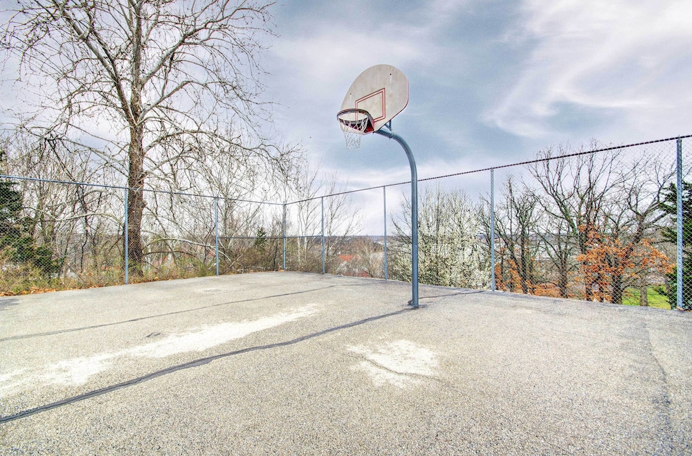 Village of Four Seasons Condo w/ Lake Access view 3