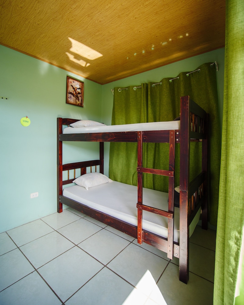 Hostel Cattleya