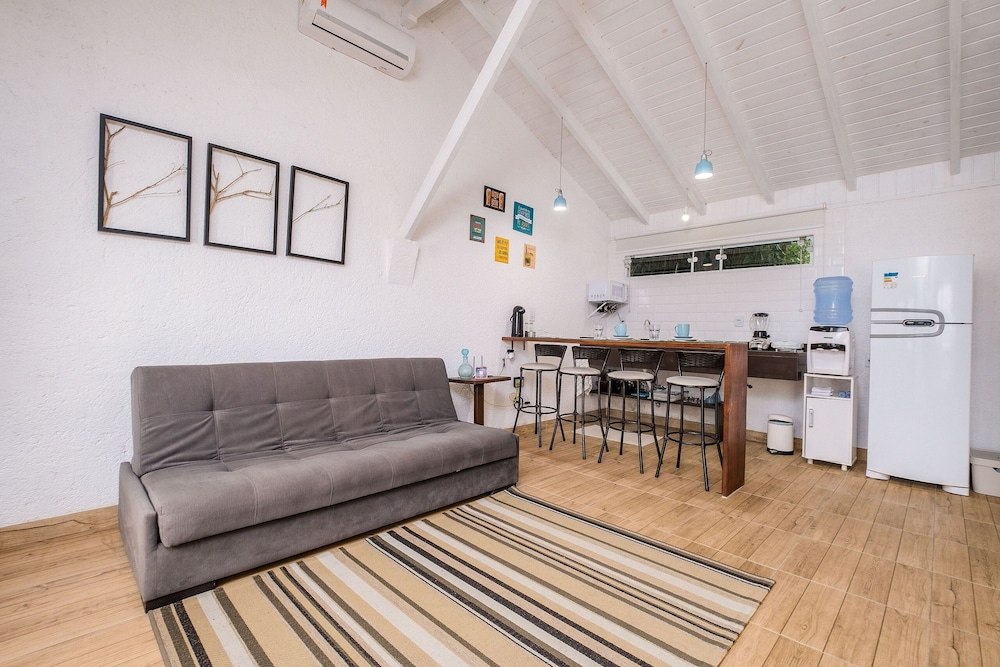 Charming Studio Edge of Lagoa da Conceicao Jhg1733
