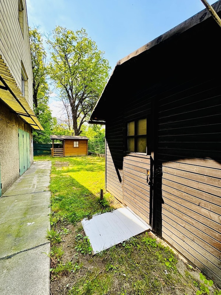 Cozy Garden Villa near Danube For 16P