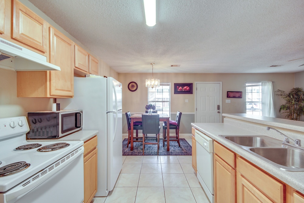 Birding, Beaches & More: Cozy Gautier Condo