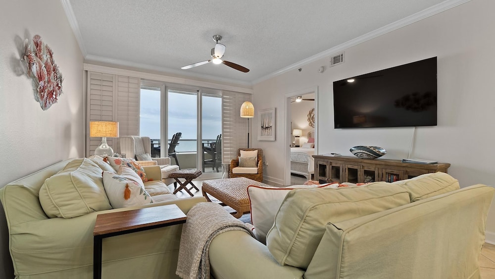 The Enclave #1006 by Southern Vacation Rentals
