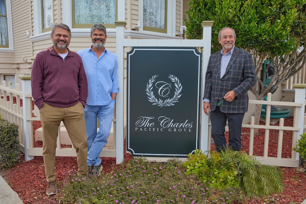 The Charles Pacific Grove - Artfully Designed Inclusive Inn