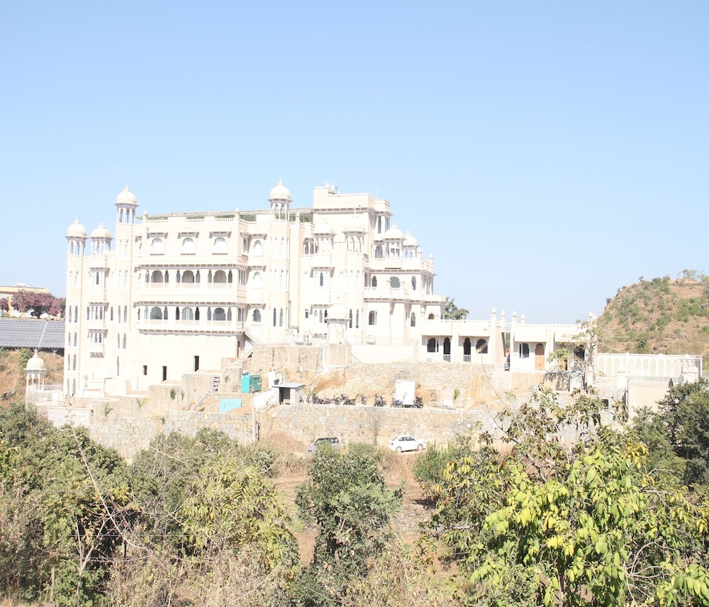 Renest Kumbhalgarh Resort LLP view 4