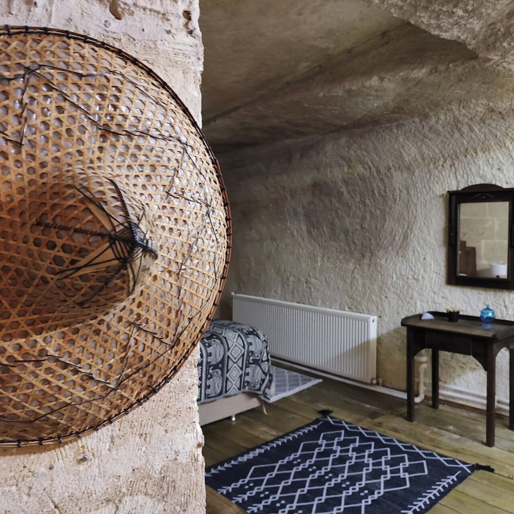 Deep Cave House