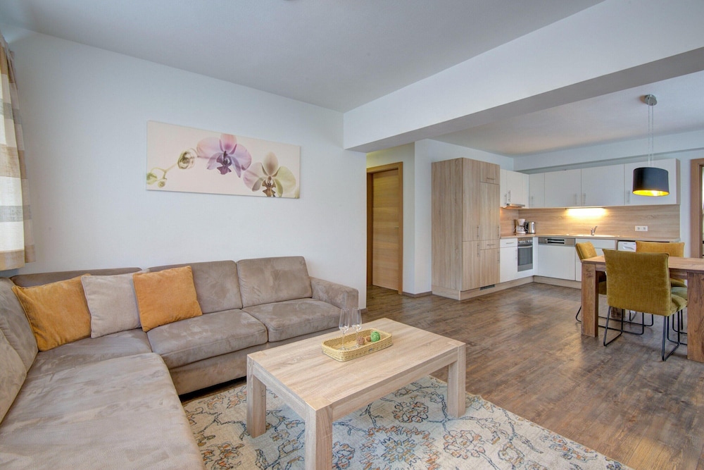 Mountain View Ski Apartment
