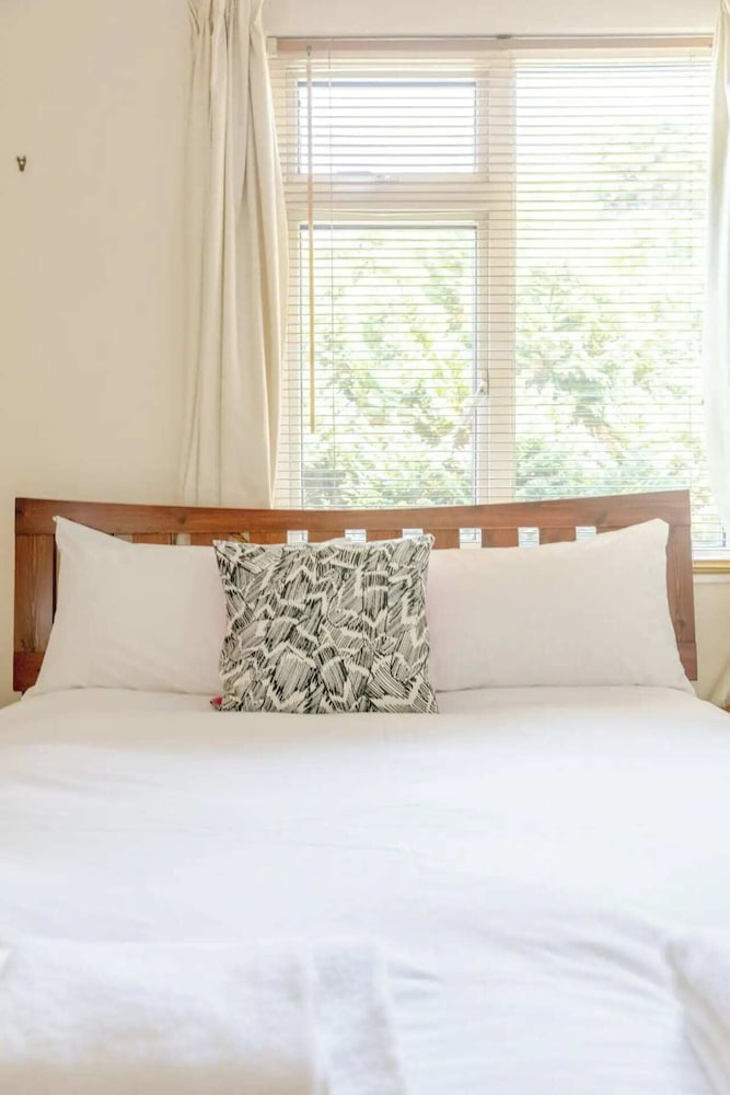 Lovely 3BD Family Home With Garden - Richmond!